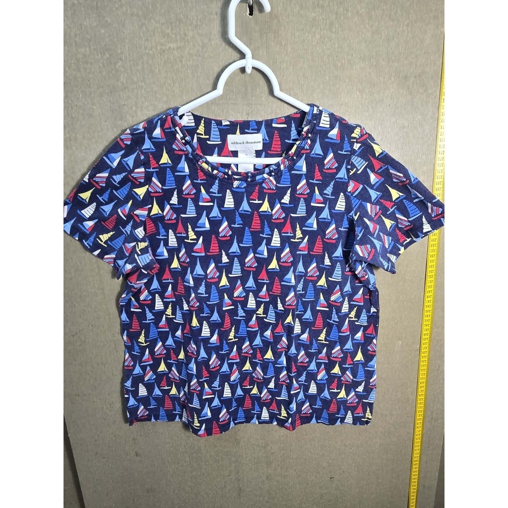 Alfred Dunner Sailboat Print Top Womens Medium Nautical Short Sleeve Shirt